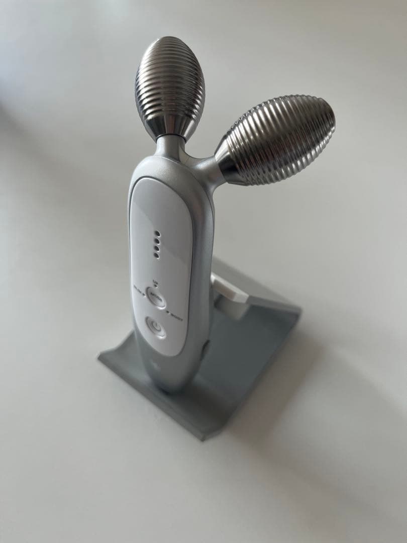 ボディ・フェイスケア medicube AGE-R DERMA EMS SHOT