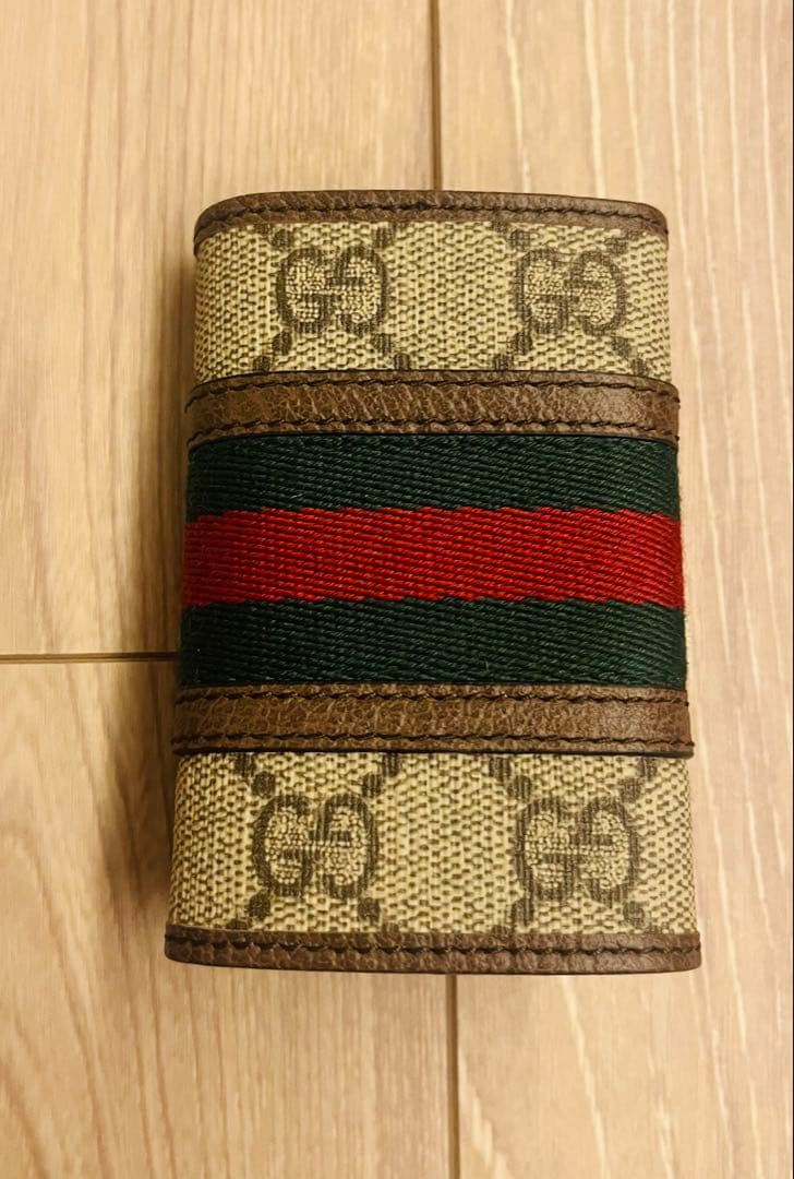 新品！箱・袋付！GUCCIグッチ　キーケース☆