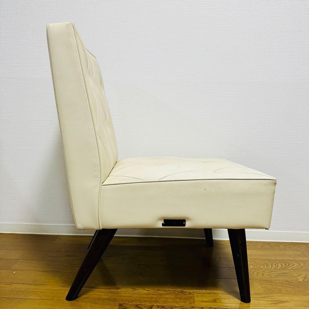 カリモク60 カフェチェア スタンダードアイボリー