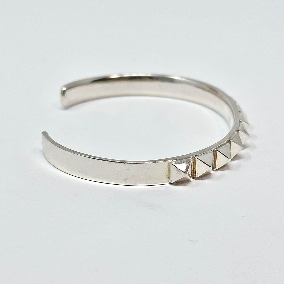 e.m. イーエム　スタッズ　ダイヤモンドポイント　シルバー　バングル