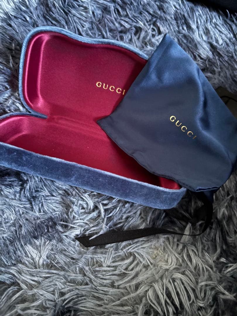 カ*ン様 B*…様 GUCCI ブラック サングラス ケース付き
