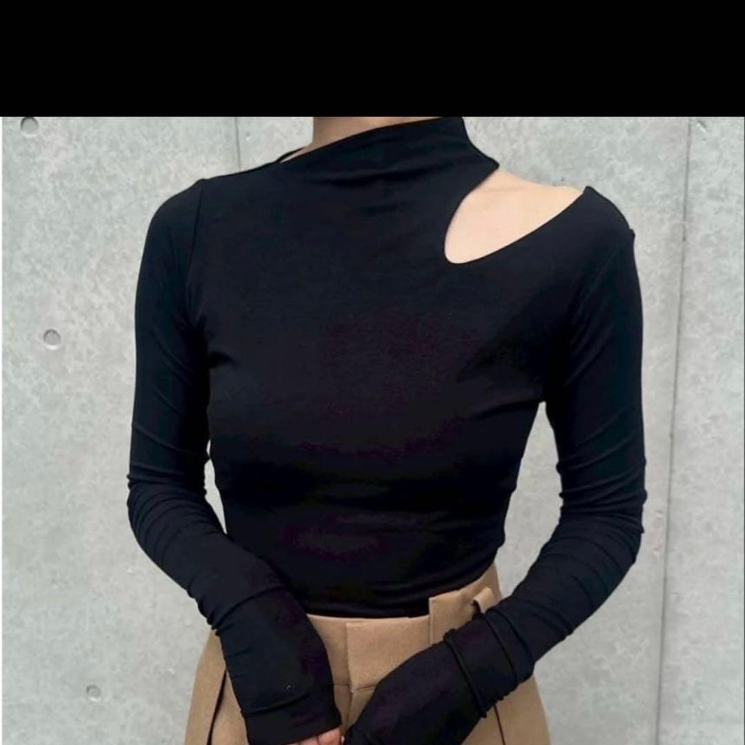 Cygne シーニュショルダーオープンカットオフT Colas ブラック