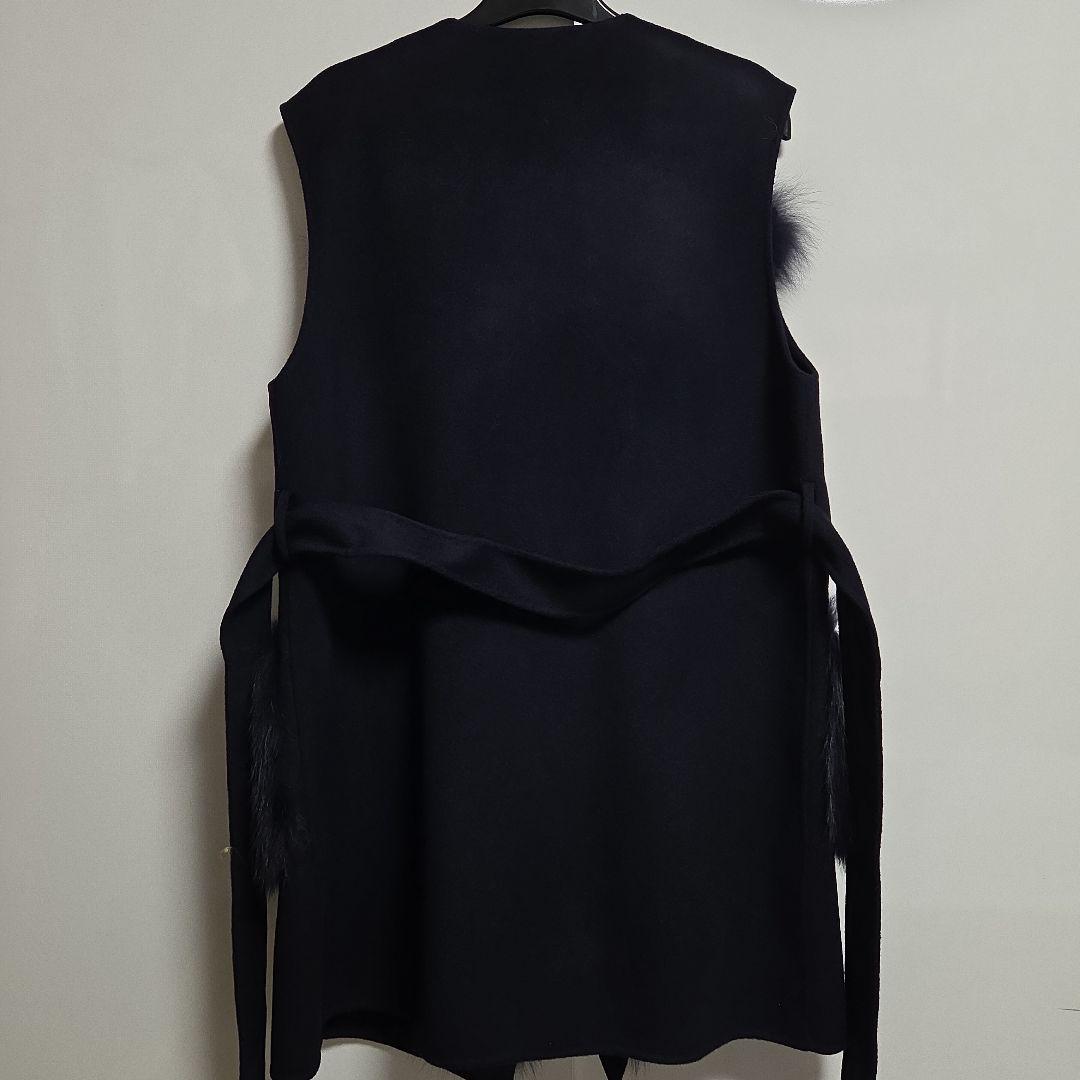 新品　LOUANDRA ネイビー ファー付きベスト　フォックスファー　ジレ