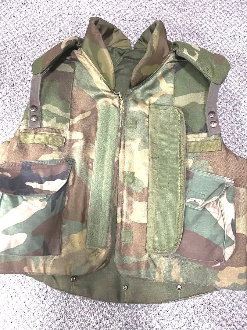 米軍実物 放出品 BDU迷彩 PASGT ボディーアーマー　Mサイズ