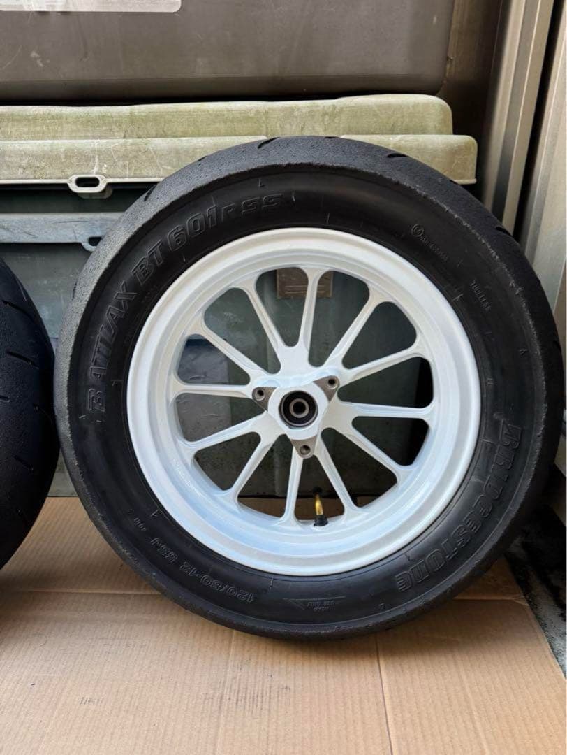 NSR50新品モダンワークス22年製ハイグリップタイヤ12インチ