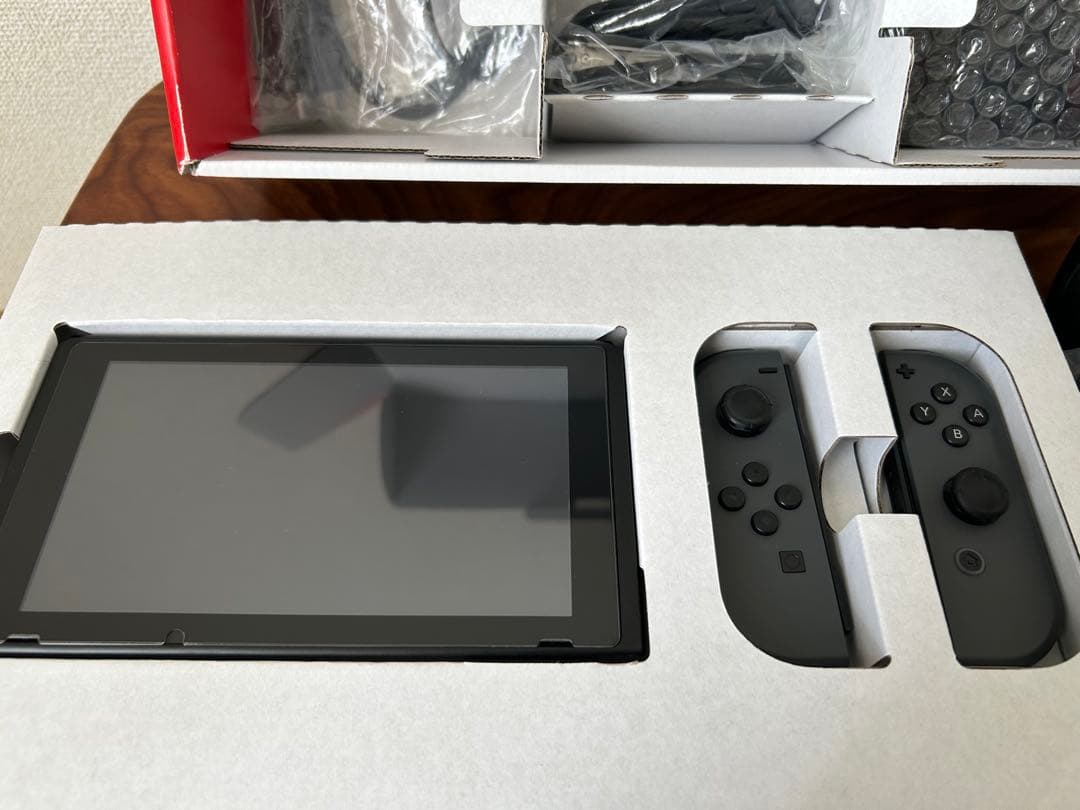 ニンテンドースイッチ 本体 グレー 箱あり 付属品完備 動作確認済