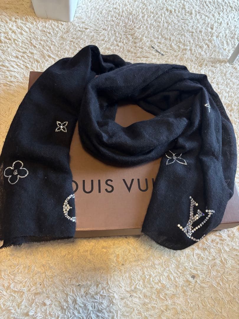 ルイヴィトン エトール モンテカルロ ストール カシミヤ ラインストーン 黒
