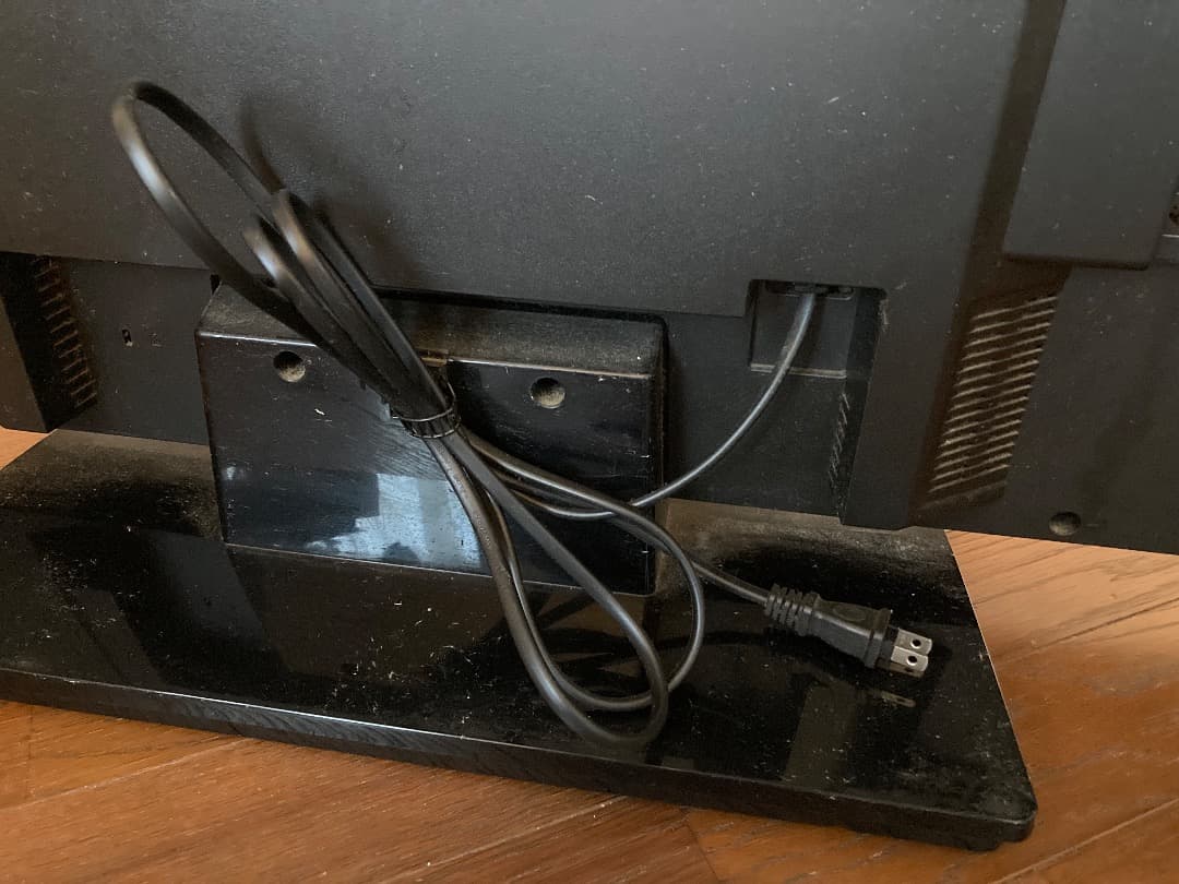 TOSHIBA REGZA テレビ 40型　リモコンなし