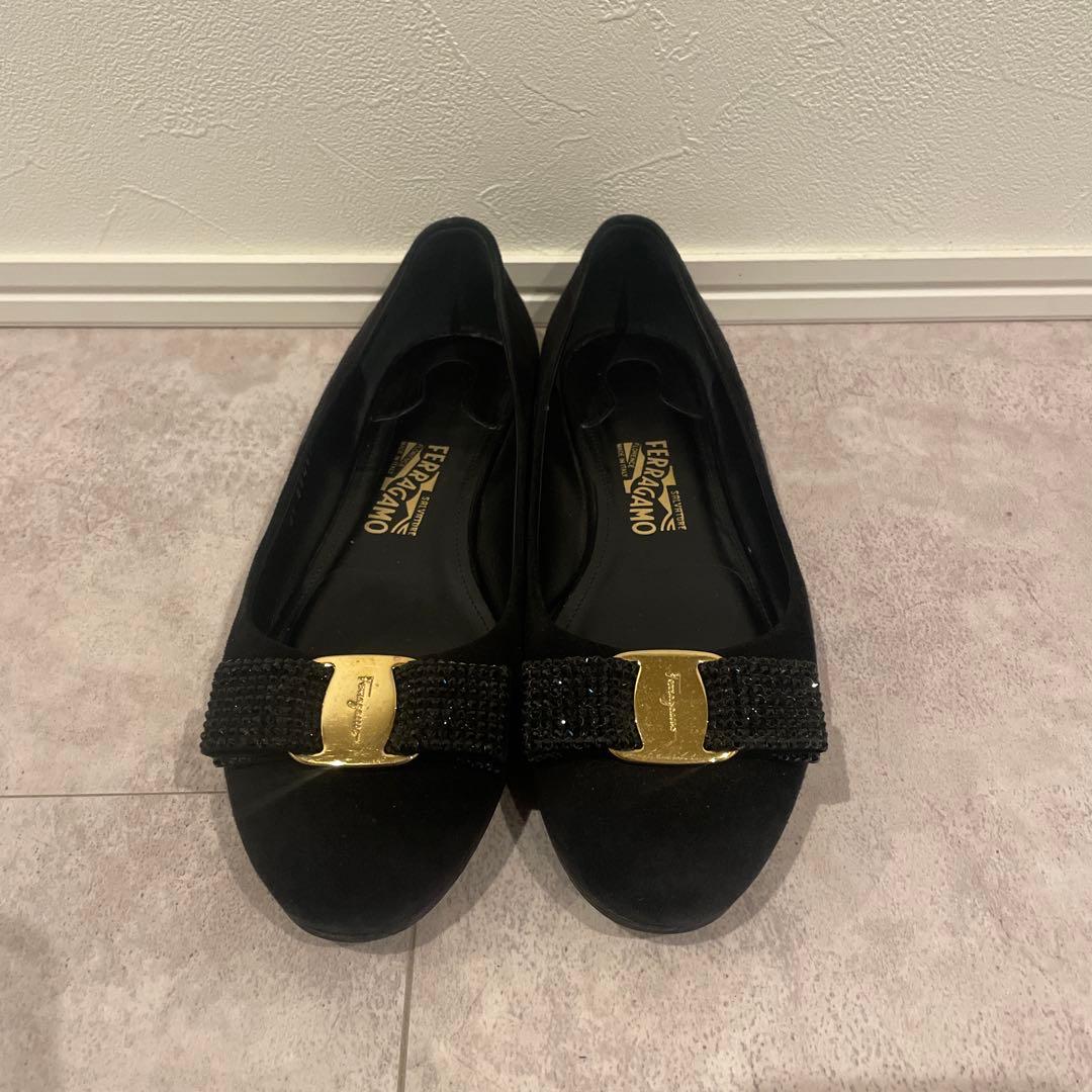 フェラガモ パンプス フラットバレエシューズ　6 D リボン