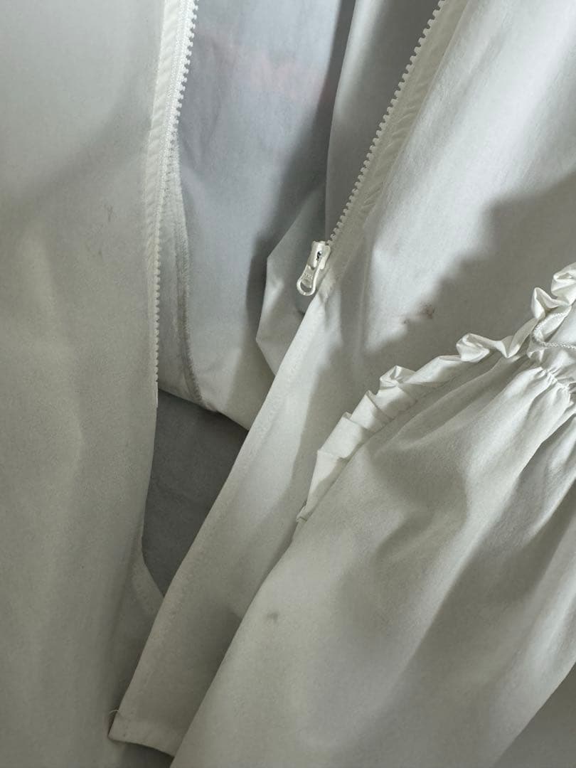 【HEIHEI】ナイロンフーディーワンピース　WHITE