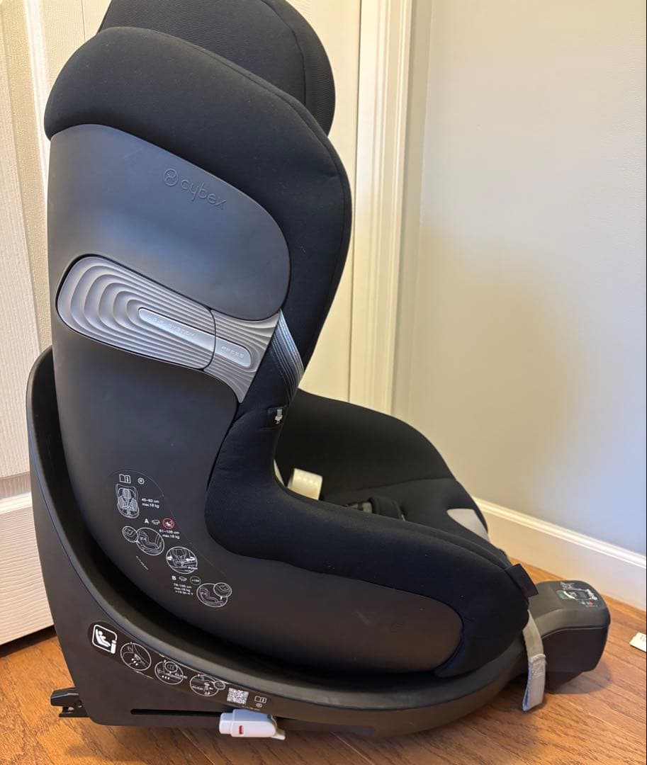 サイベックス　チャイルドシート　シローナSX2 i-Size ブラック