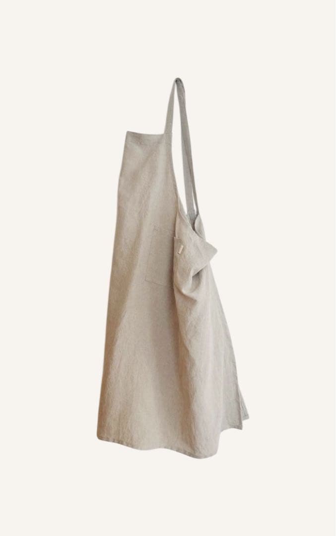 norikoページ 天日干しリネンエプロン 墨黒：ベージュ