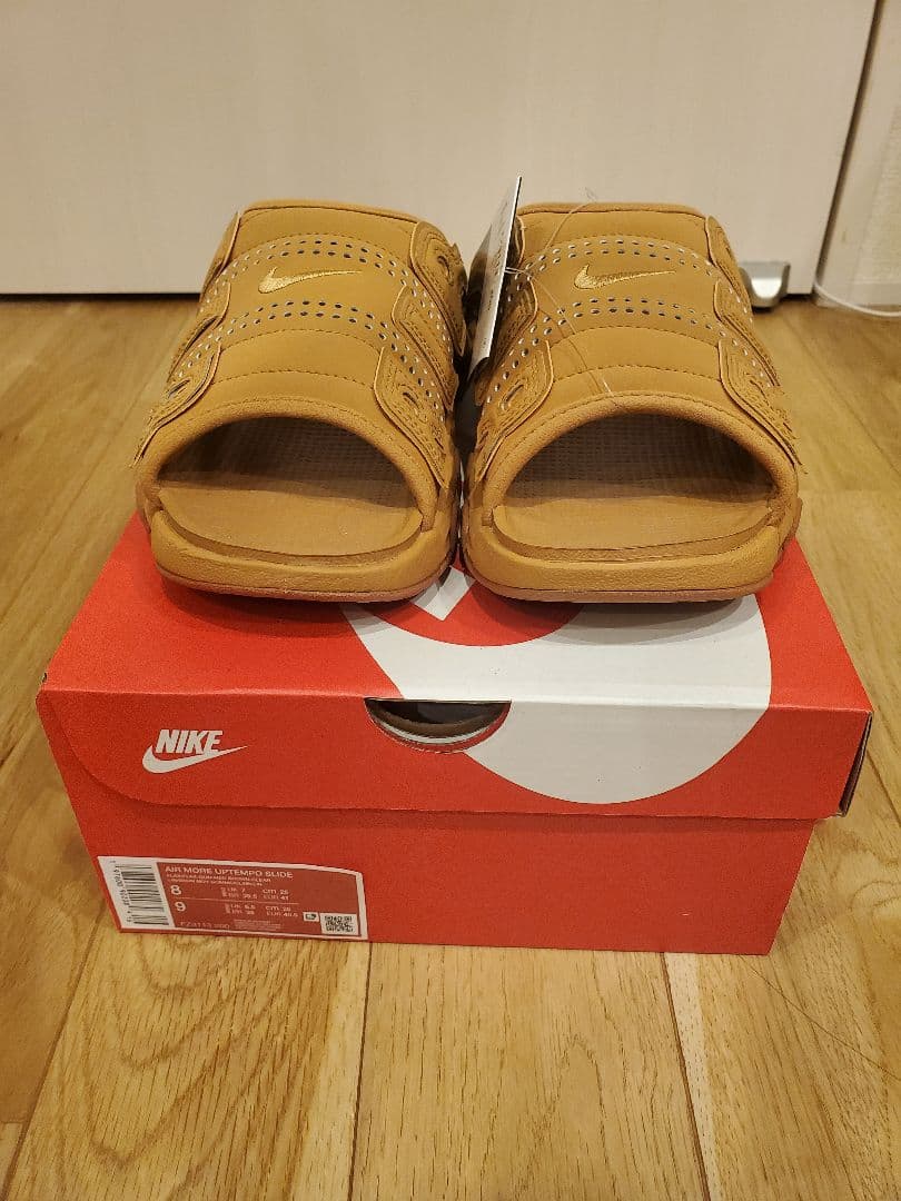 【送料込み】ナイキ エアモアアップテンポ スライド フラックス　26.0cm