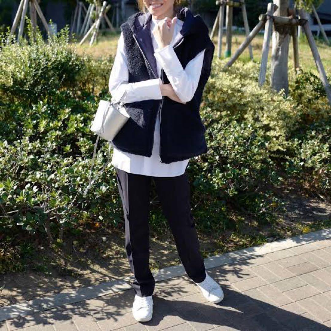 美品 ジプソフィア Boa Reversible Vest Navy