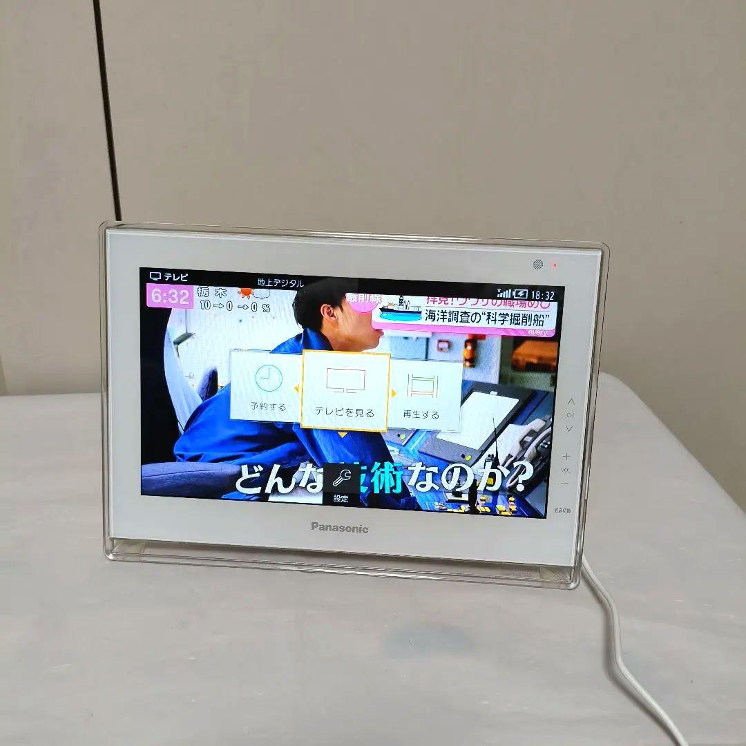 【極美品】パナソニック プライベート ビエラポータブルテレビ UN-10E5