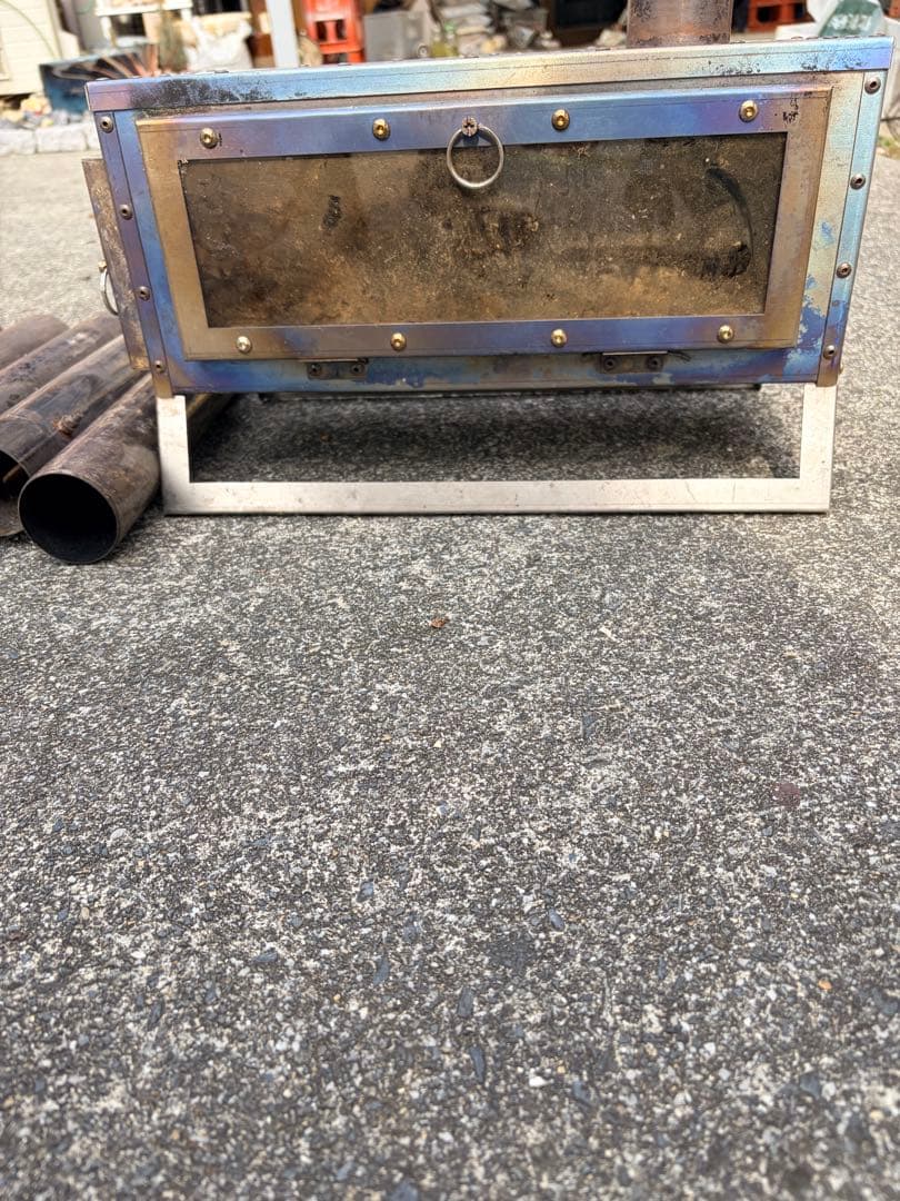 ジベタリアン　チタン薪ストーブ