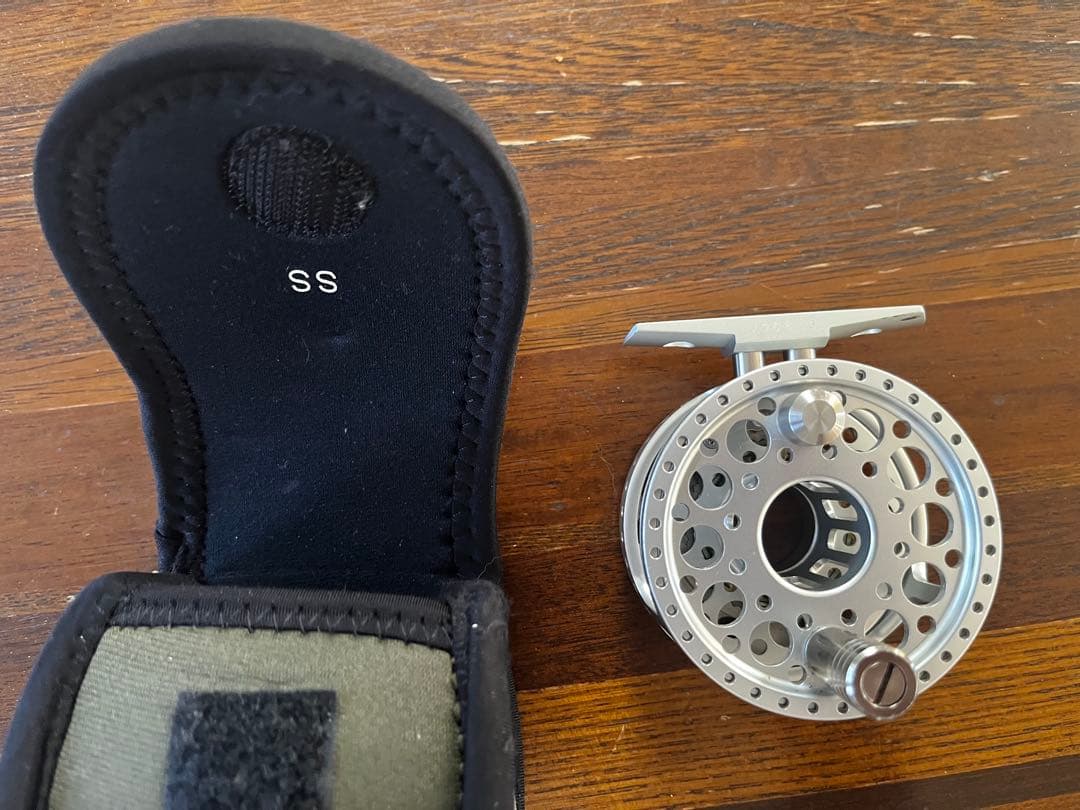 HARDY MARKSMAN 2/3 フライリール ケース付き