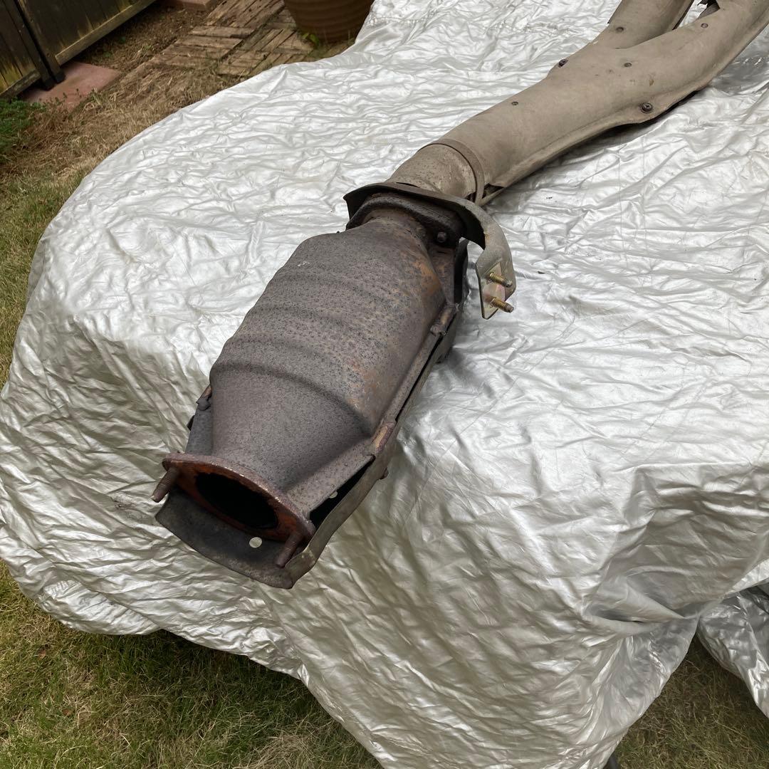 R32GT Rフロントパイプと触媒コンバーター