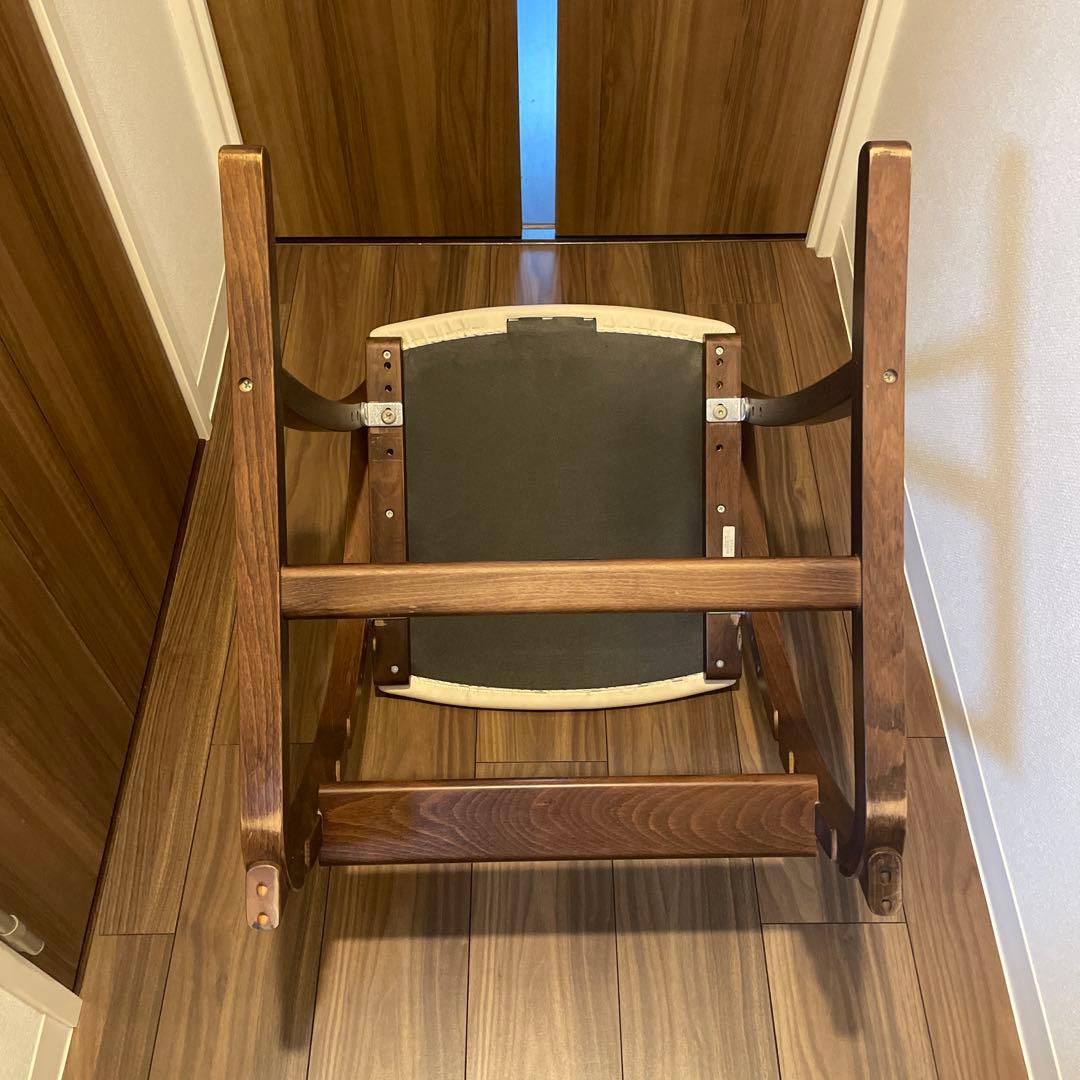 カリモク　学習椅子　クレシェ　XT2401