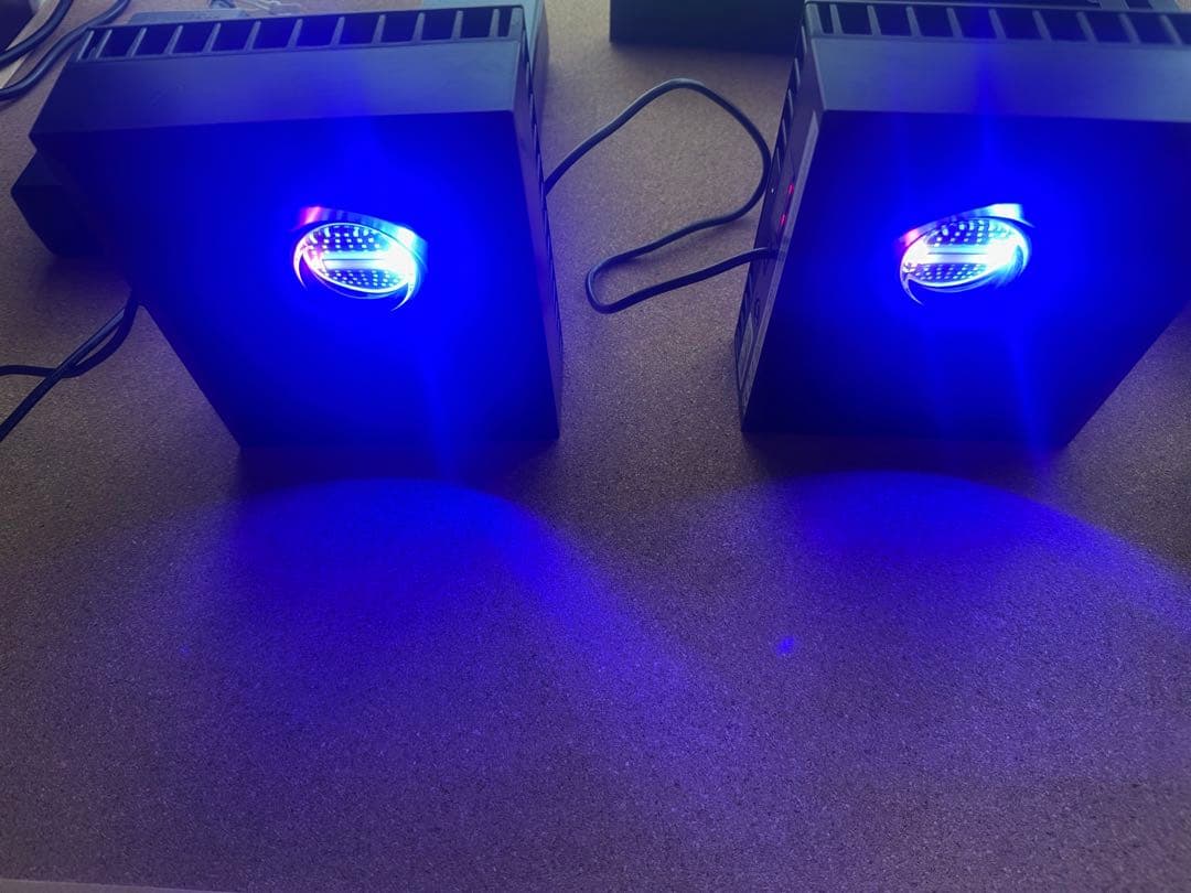 【中古】Red Sea ReefLED 90 & アーム ×2