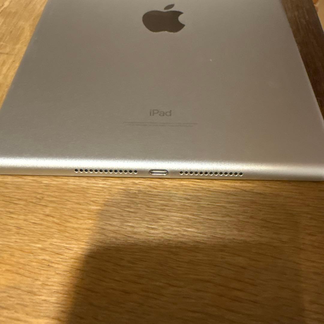 ＊Apple iPad第6世代32GB Wi-Fiモデル MR7G2J/A＊