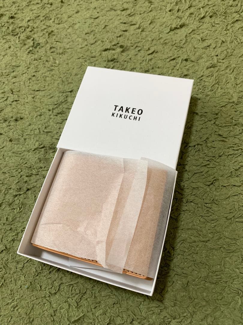 タケオキクチ 17600円二つ折り財布 新品本革 TAKEO KIKUCHI