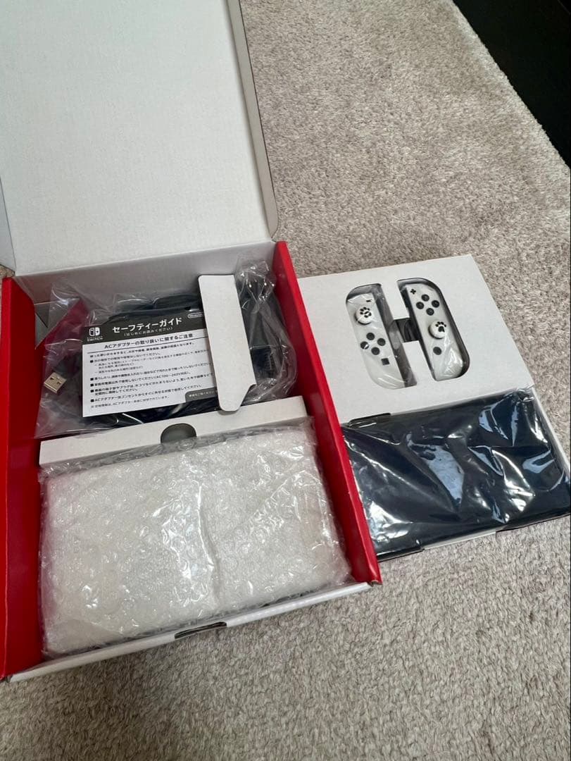 【美品】Nintendo Switch　有機ELモデル　ホワイト