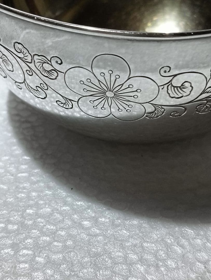 純銀製　李朝家紋入り茶椀