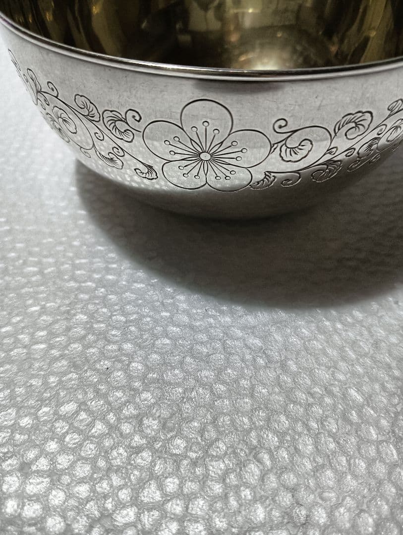 純銀製　李朝家紋入り茶椀