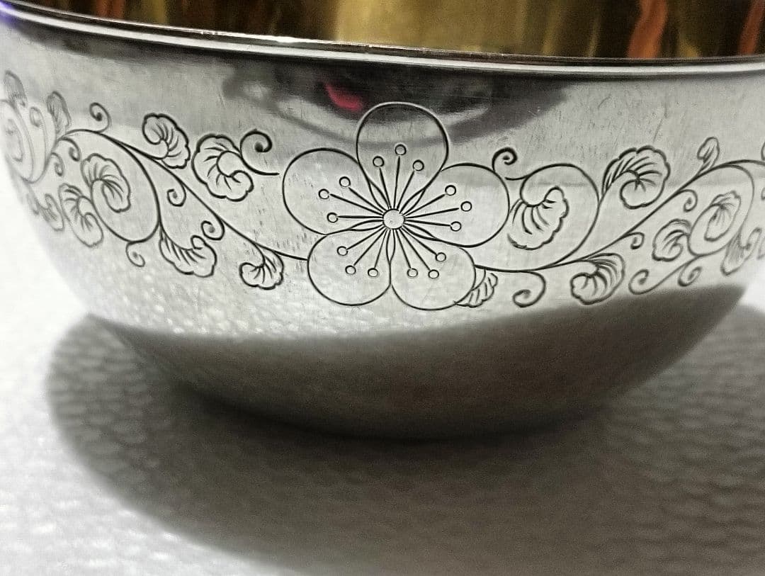 純銀製　李朝家紋入り茶椀