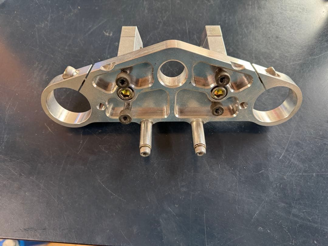 ZZR1100D トップブリッジ ハリケーン