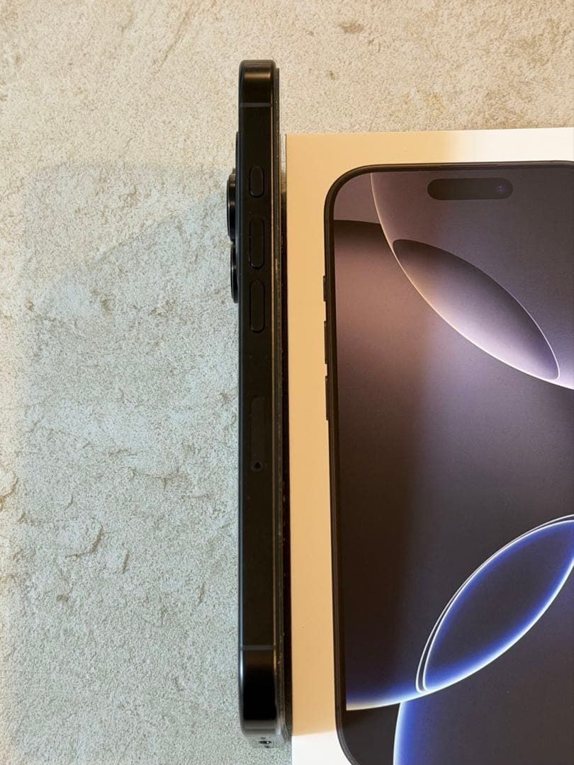 iPhone 16 Pro black 512GB SIMフリー