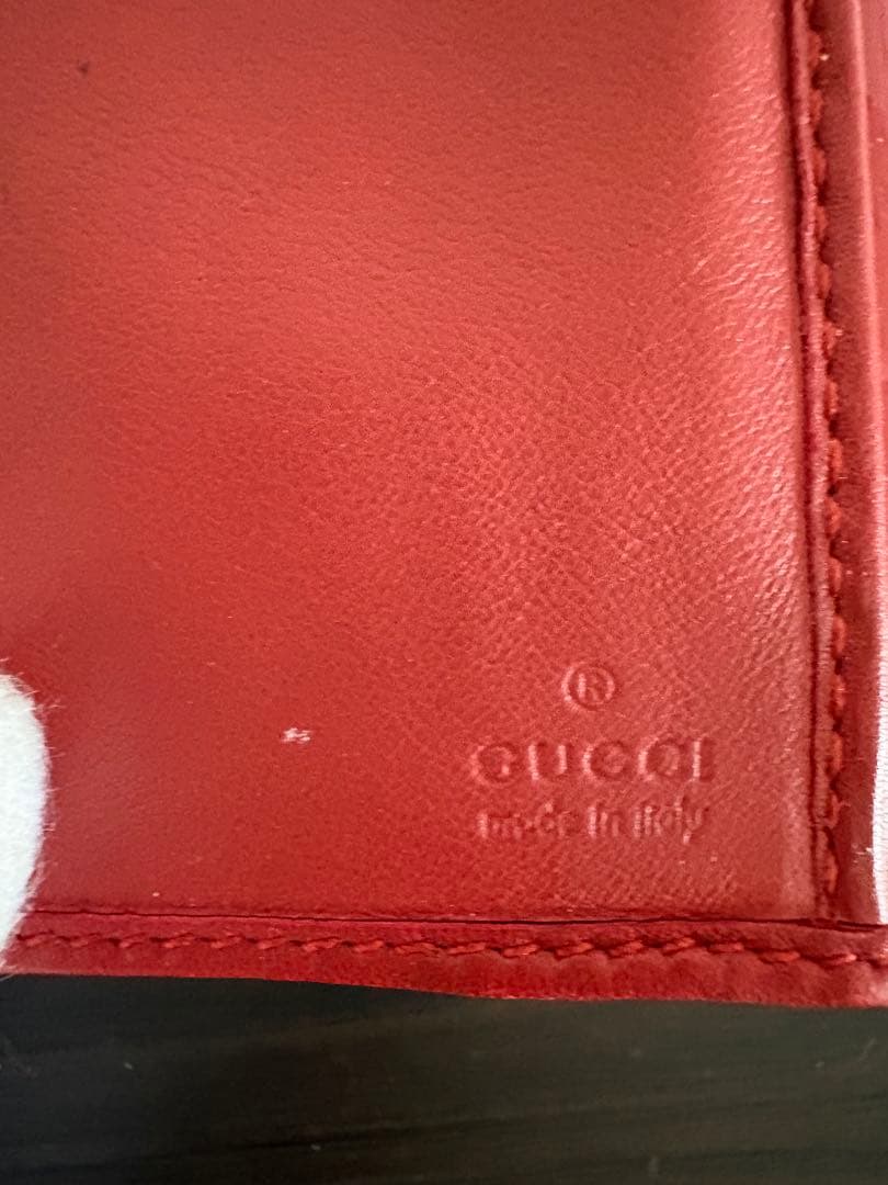 GUCCI エナメル長財布 赤