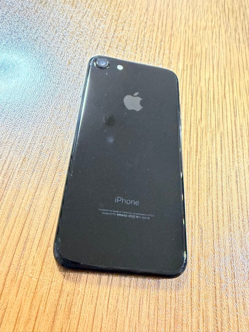 Apple iPhone7 ブラック 本体 128GB SIMロック解除済み