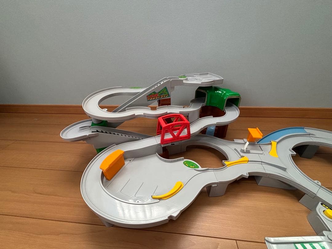 動作確認済み　トミカにぎやかやまみちドライブ、びゅんびゅんビックタワーサーキット