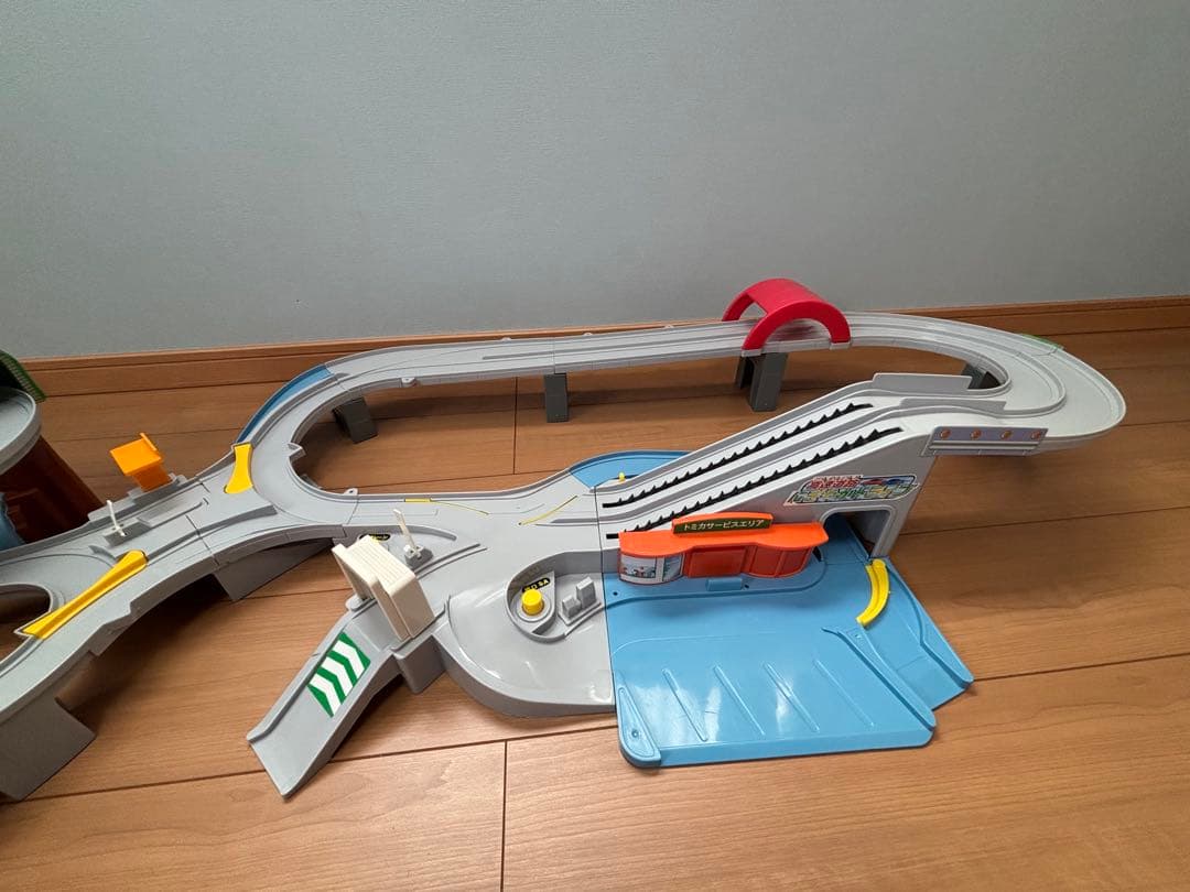 動作確認済み　トミカにぎやかやまみちドライブ、びゅんびゅんビックタワーサーキット