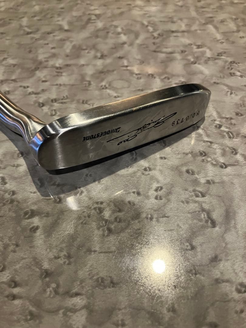 尾崎将司記念盾付きパター