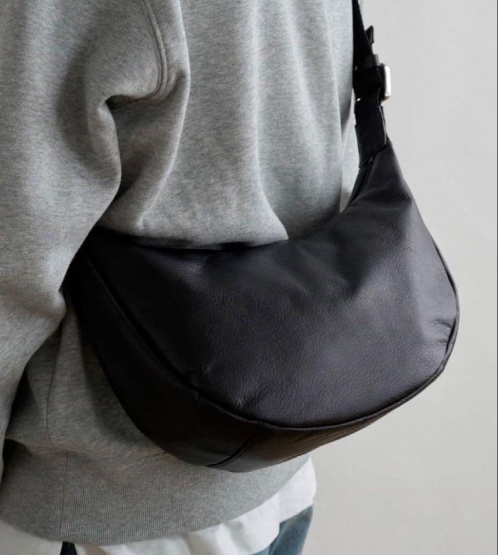 russet ラシット ソフトレザーラウンドショルダーバッグ ゴールド金具