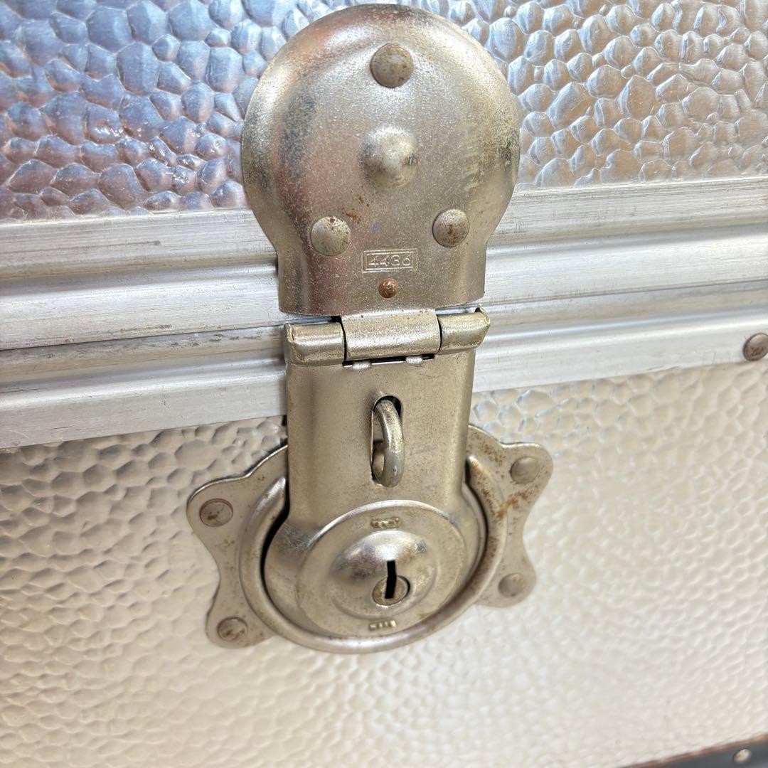 【ヴィンテージ】アルミ大型トランク 船トランク ケース インダストリアル