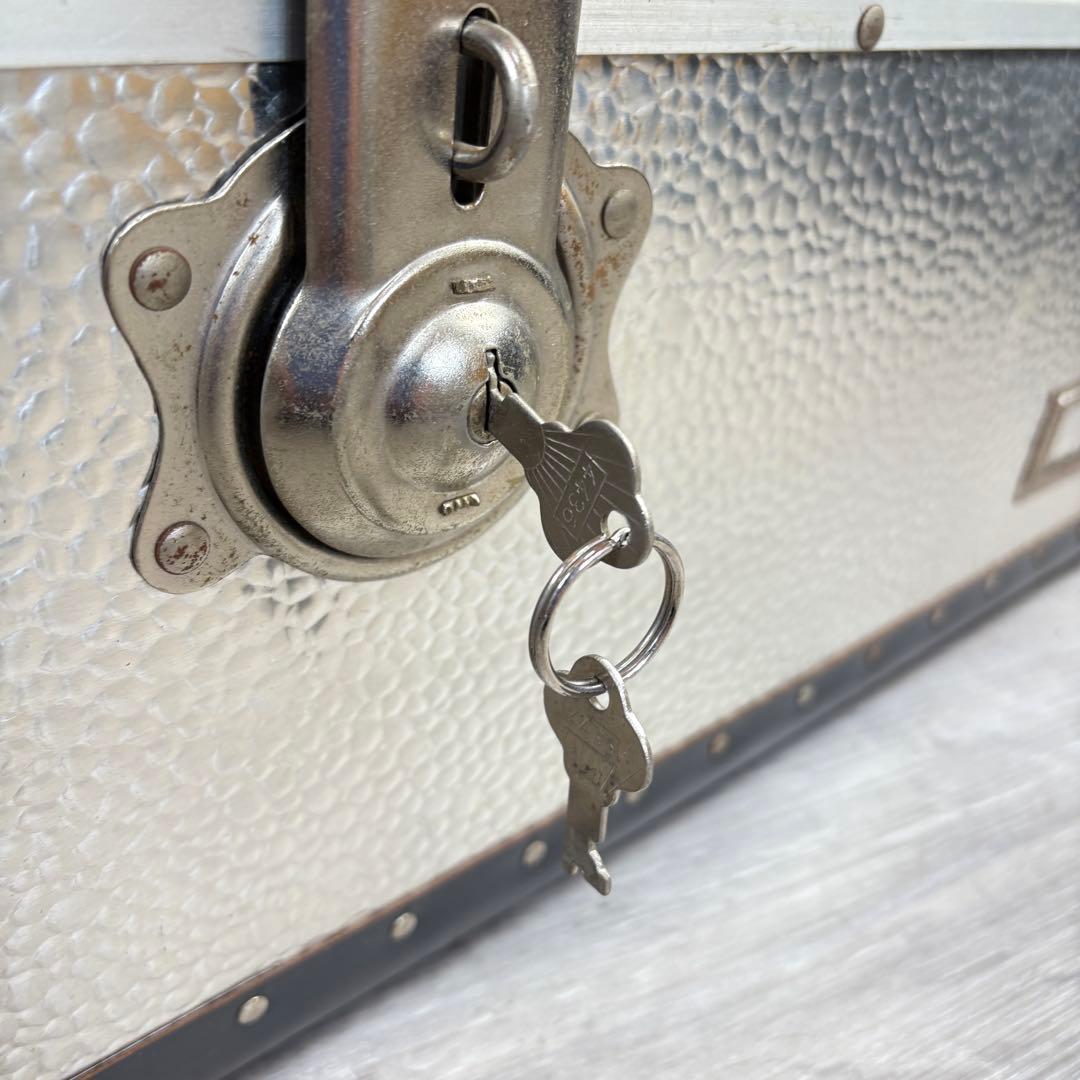 【ヴィンテージ】アルミ大型トランク 船トランク ケース インダストリアル