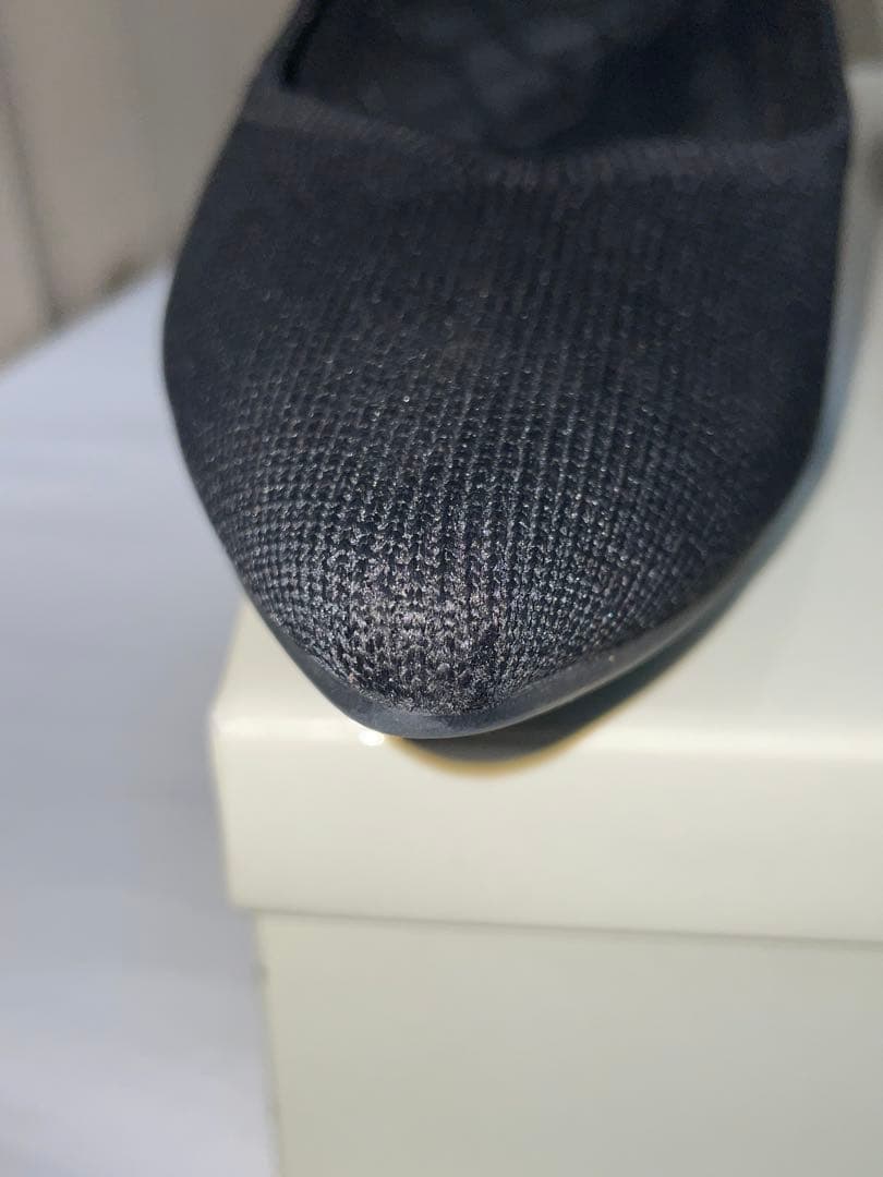 VIVAIA 36 ポインテッドトゥ Ｖカット パンプス