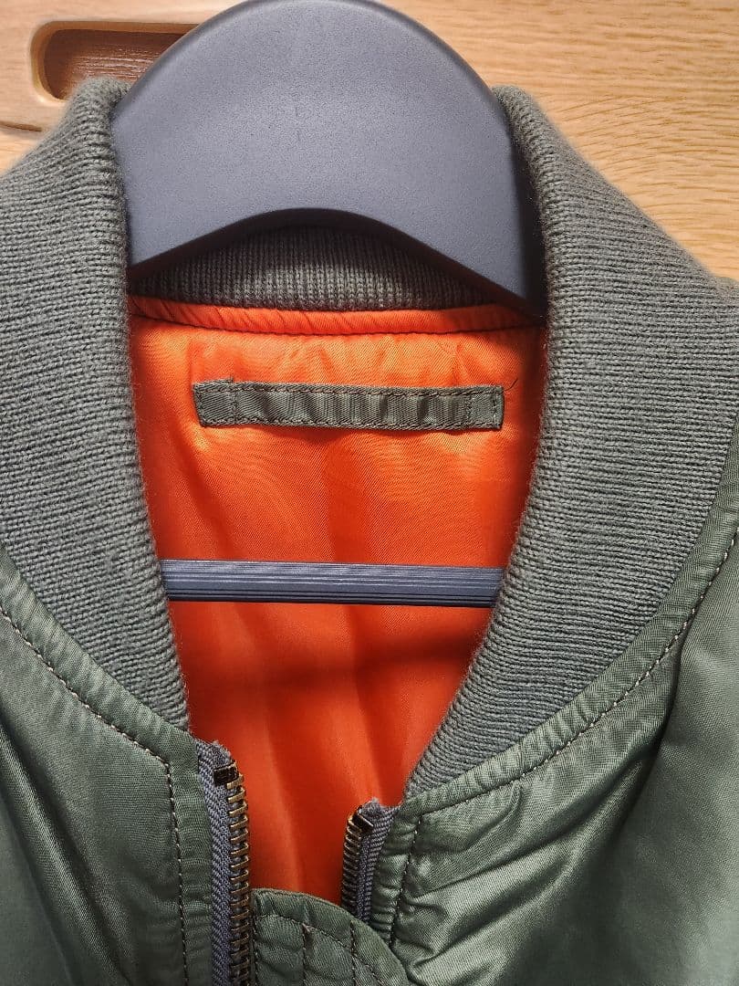 アヴィレックス　MA-1 フライトジャケット　ロゴ　カーキー　XL 短丈