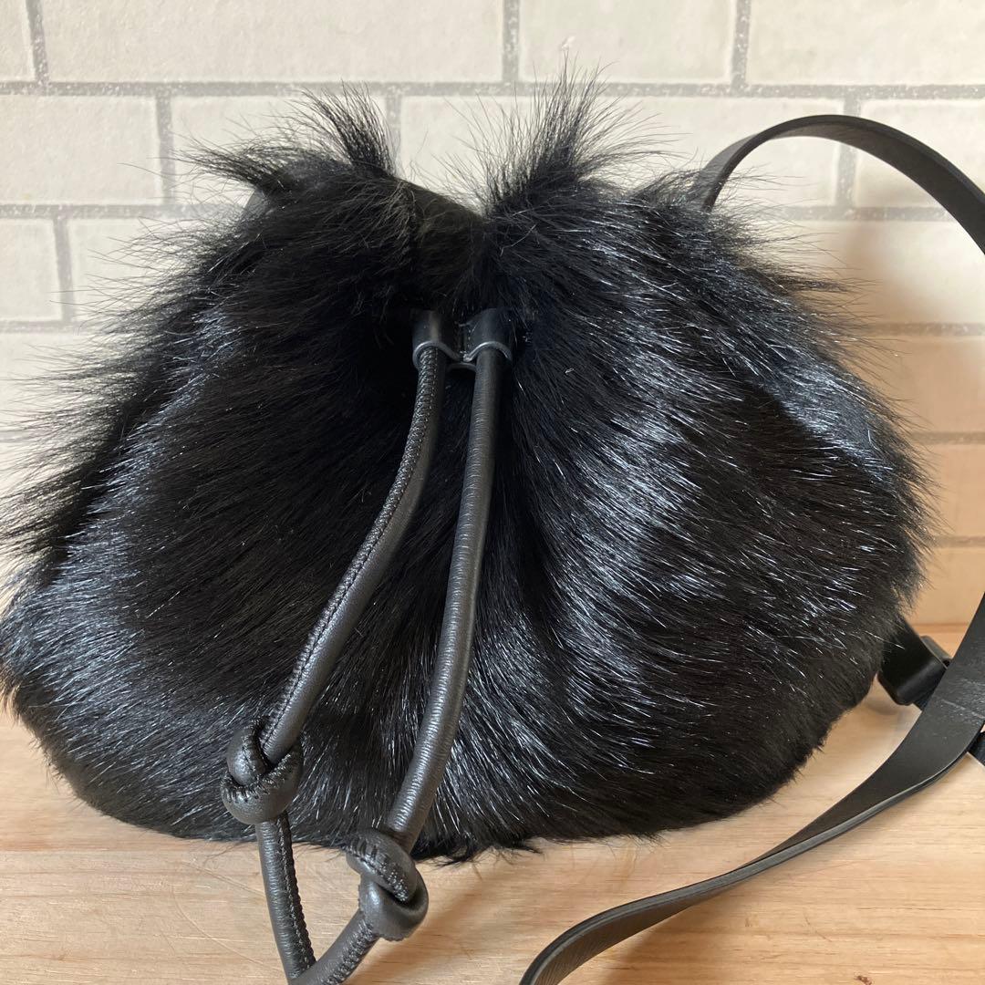 ❤️超美品❤️Theory 羊革　レザー　リアルファー 付きショルダーバック