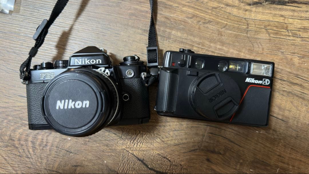 Nikon FE2 ＋ 50mm f/1.4 と Nikon L35AD セット