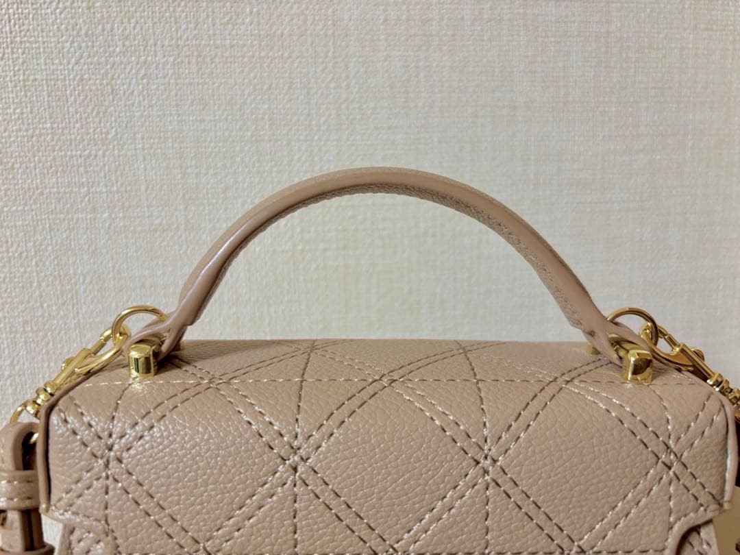 キルティングビジュースタッズポシェット