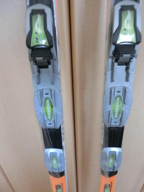 ROSSIGNOL XIUM クロカンスキー板とYOKOカーボンポール未使用