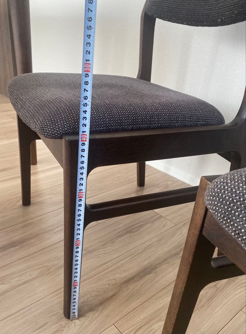 【送料込！カリモク60+】布張りダイニングチェア　安心の日本製