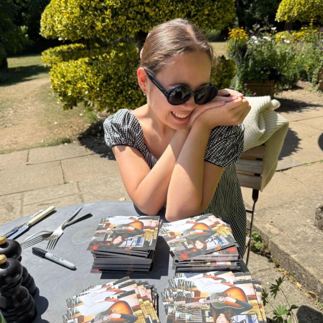 Laufey A Matter of Time 直筆サイン入りCDレコードセット