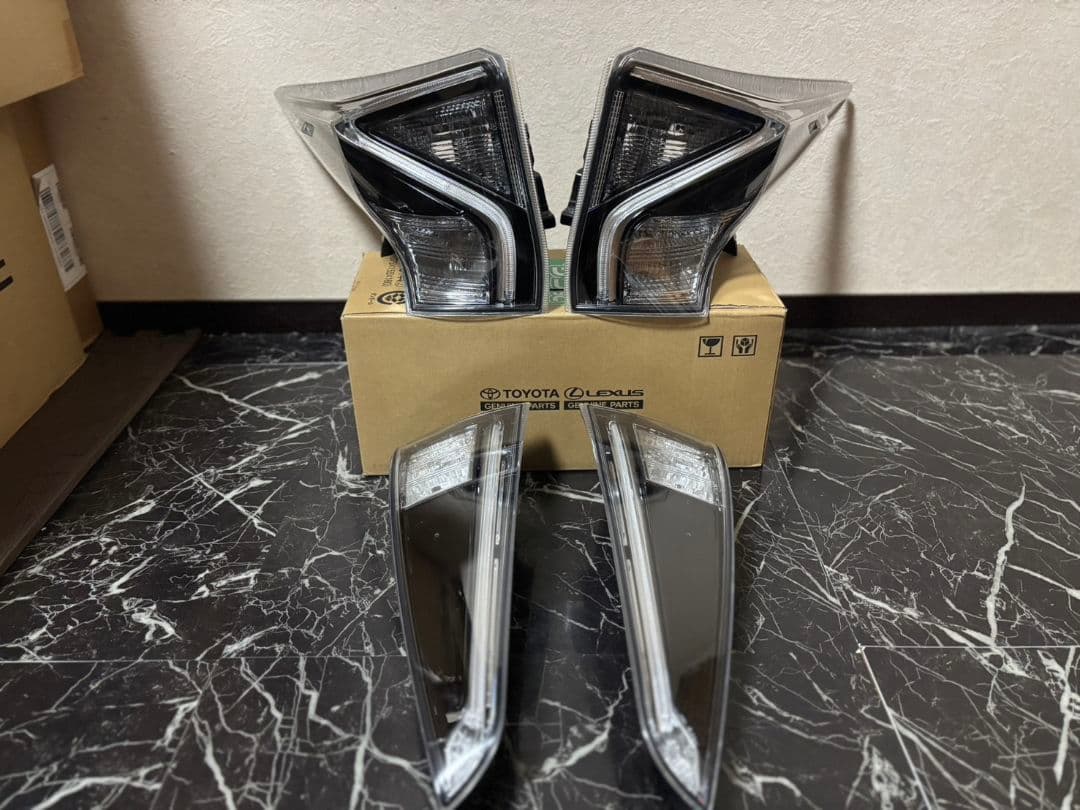 【在庫1】50プリウス　前期　加工テール　クリアテール インナーブラック