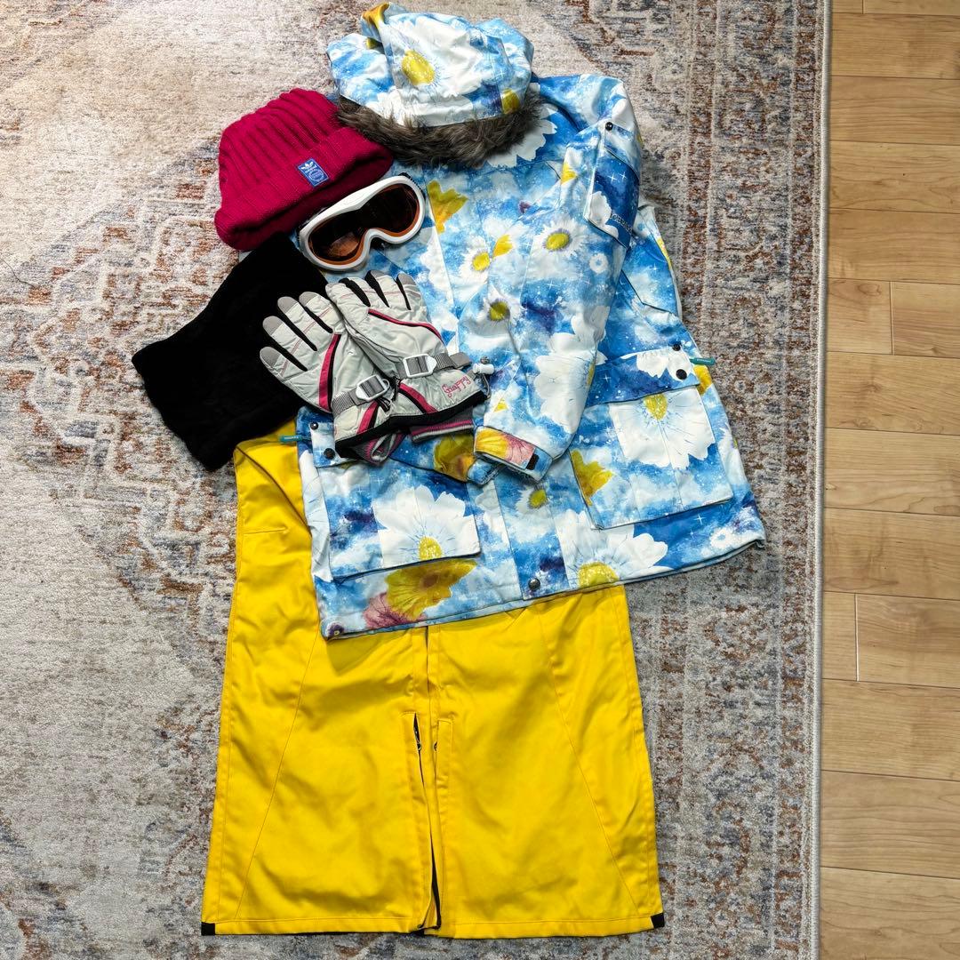 送料込【即滑走OK！】スノーウェア上下　ゴーグル　手袋　ネックウォーマー